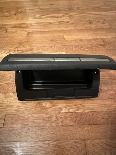 07-13 gm upper top glove box compartment