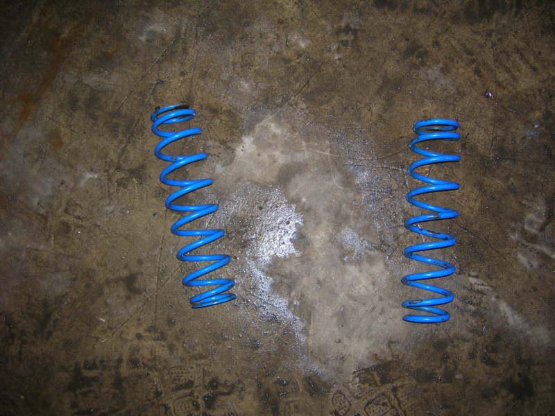 2004 polaris switchback rmk edge chassie front shock springs blue