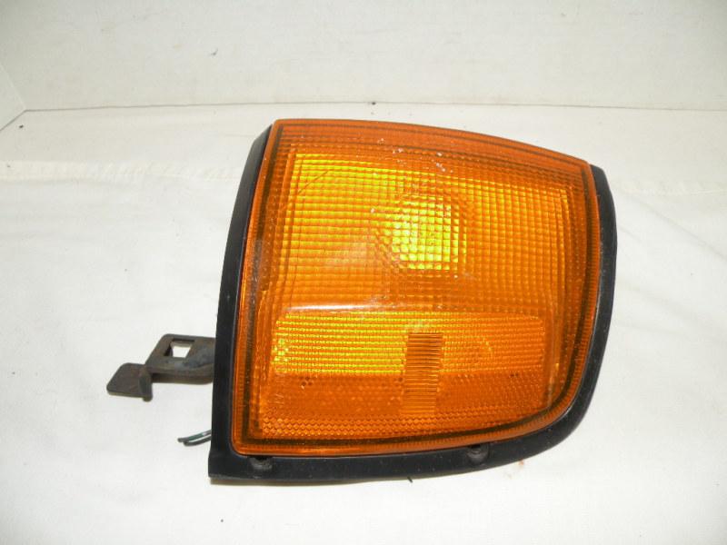 1996 passport corner parking light  left side   5187 oem