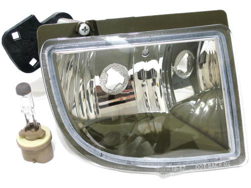 Saturn 2002-2005 vue driving fog light lamp r h passenger w/light bulb new