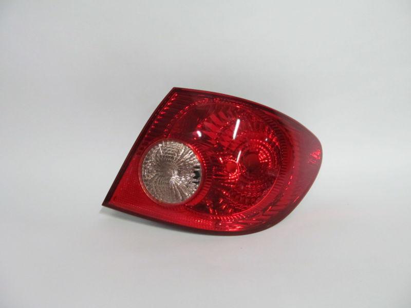 05 06 07 08 toyota corolla oem right tail light nice!