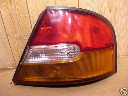 Nissan altima 98 99 1998 1999 tail light passenger rh right