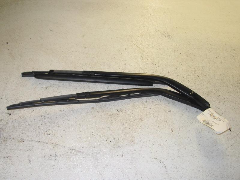 04 03 02 land rover discovery windshield wiper arms pair 29925