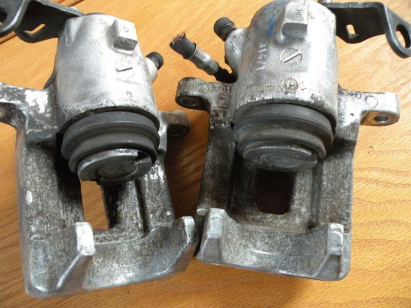 99-05 vw jetta, golf, beetle, r+l rear calipers oem set used great condition