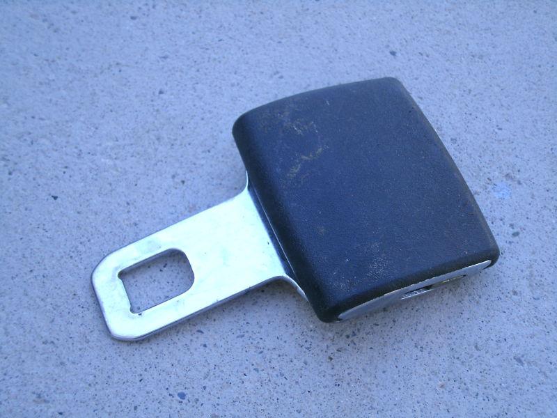 1995 jeep grand cherokee laredo seat belt retractor latch