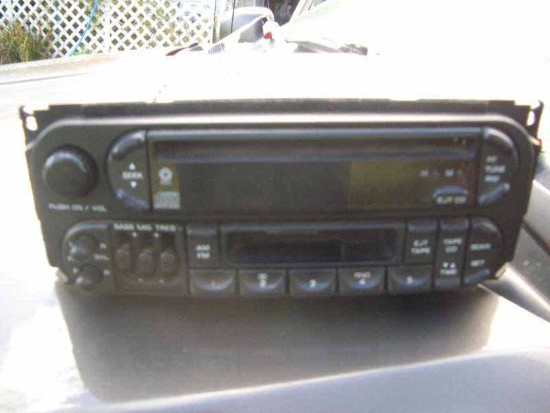 2000 jeep grand cherokee larado am/fm/cd/cassette player