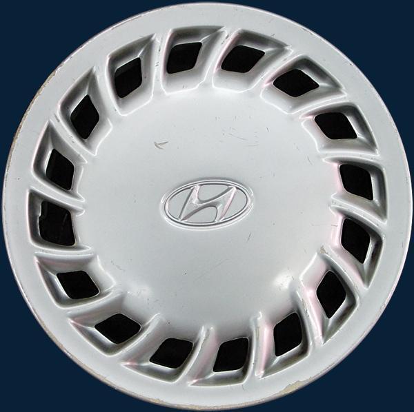 '92 93 94 hyundai elantra 14" 55519 hubcap wheel cover part # 5296028300 used