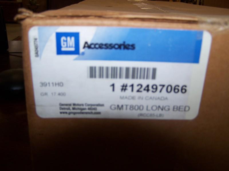 New genuine gm 12497066 bed side rail protector package new gm oem