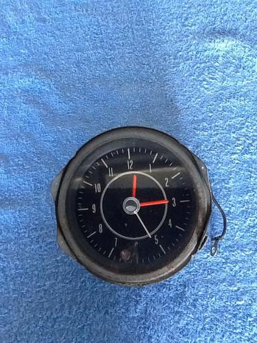 Vintage gm dash clock " clean"