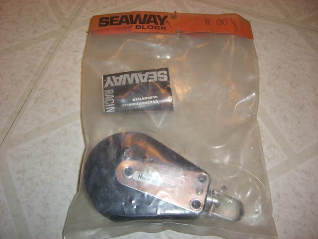 Seaway b001 ball bearing racing 2 1/2" single block w/swivel shackle