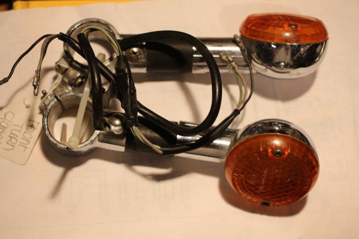 1986 suzuki intruder vs700 vs 700 1987 front turn signal set w/ clamp holder