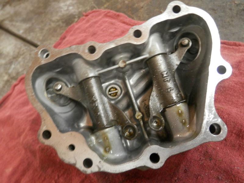 2005 honda recon es  valve cover w/ rocker arms see photos)  