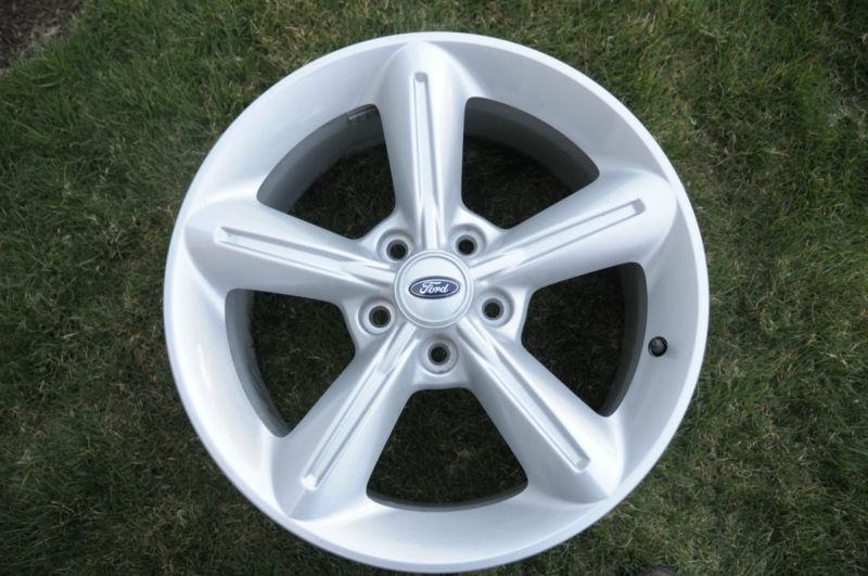 05,06,07,08,09,10,11,12 ford mustang wheel oem