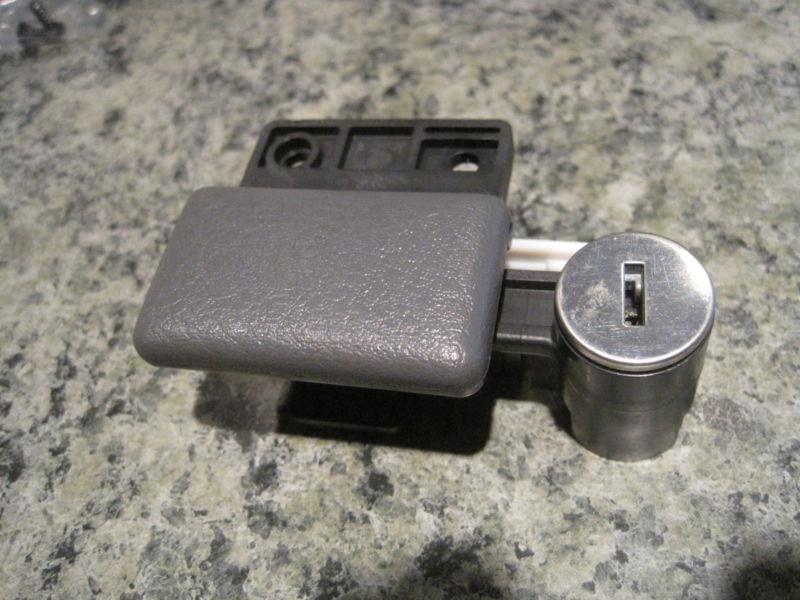 Nissan altima glove box latch 93-97 handle lock grey without key