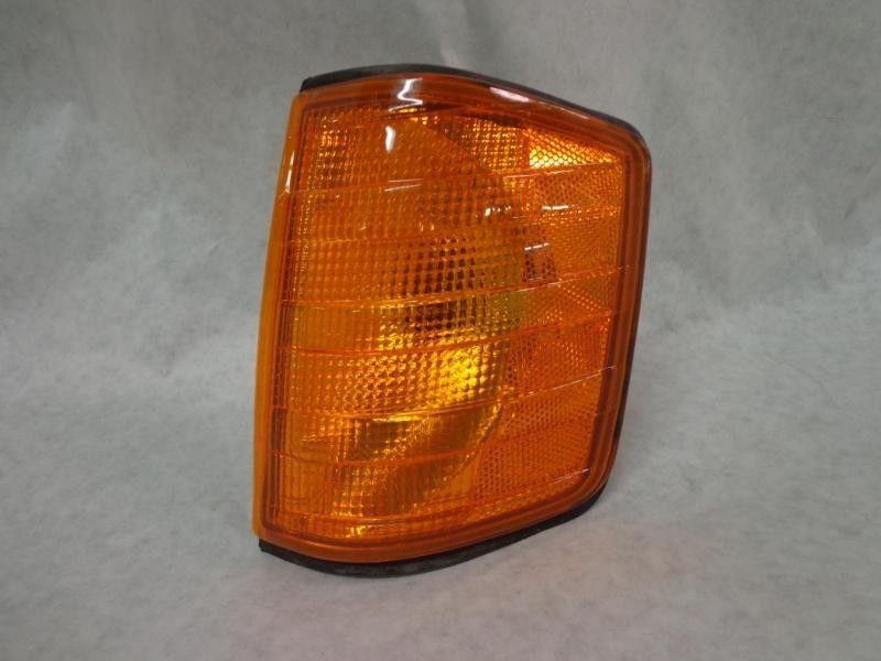 84 85 86 87 88 89 90 91 92 93 mercedes 190e l. corner/park light