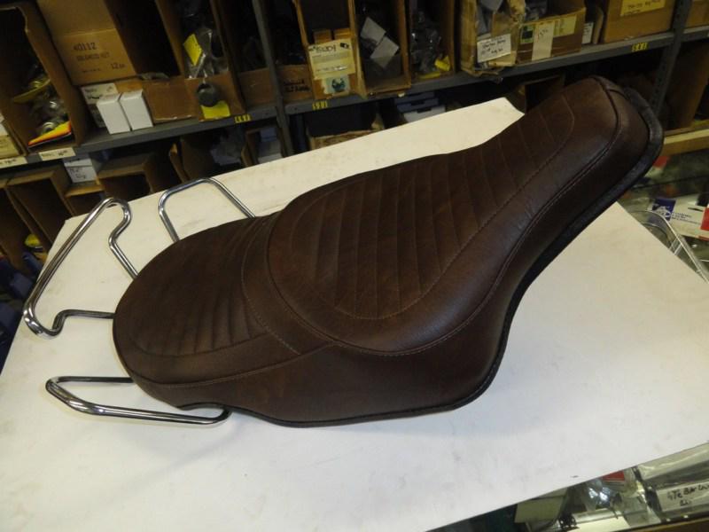 Shovelhead "new old stock" brown flex seat w/ handrail #52518-80