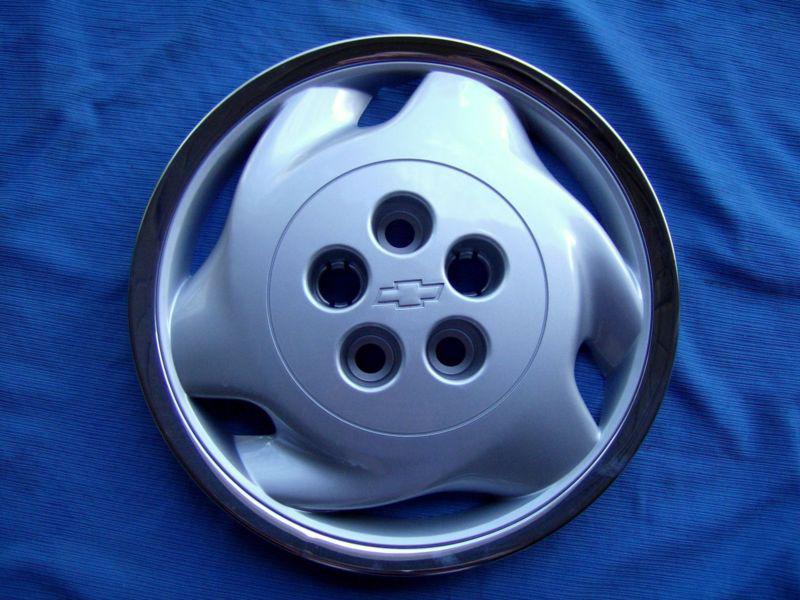 New! 94 95 96 chevrolet corsica 14" hubcap wheel cover gm 22576683