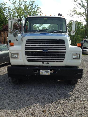  1993 ford l8000 hood