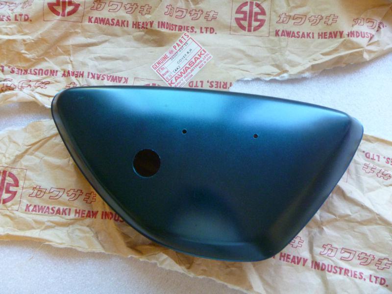 Kawasaki  s3 400 kh400 new original blue right oil tank side cover 1974-1978 nos