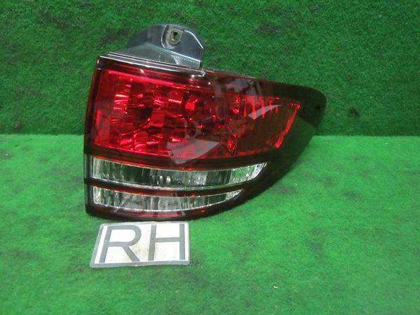 Toyota estima 2003 rear right combination lamp [0015500]