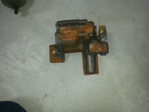 M35a2 oil pump