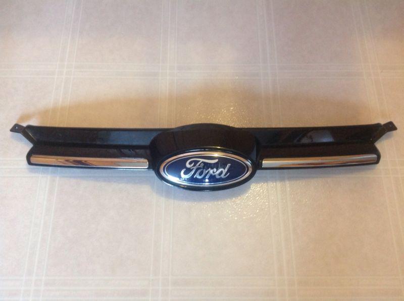 2013 ford focus upper grille oem 