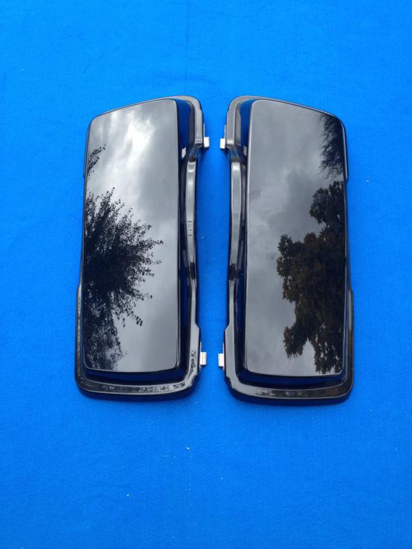 Pair genuine 2013 harley davidson oem hard saddlebag lids vivid black 1993-2013