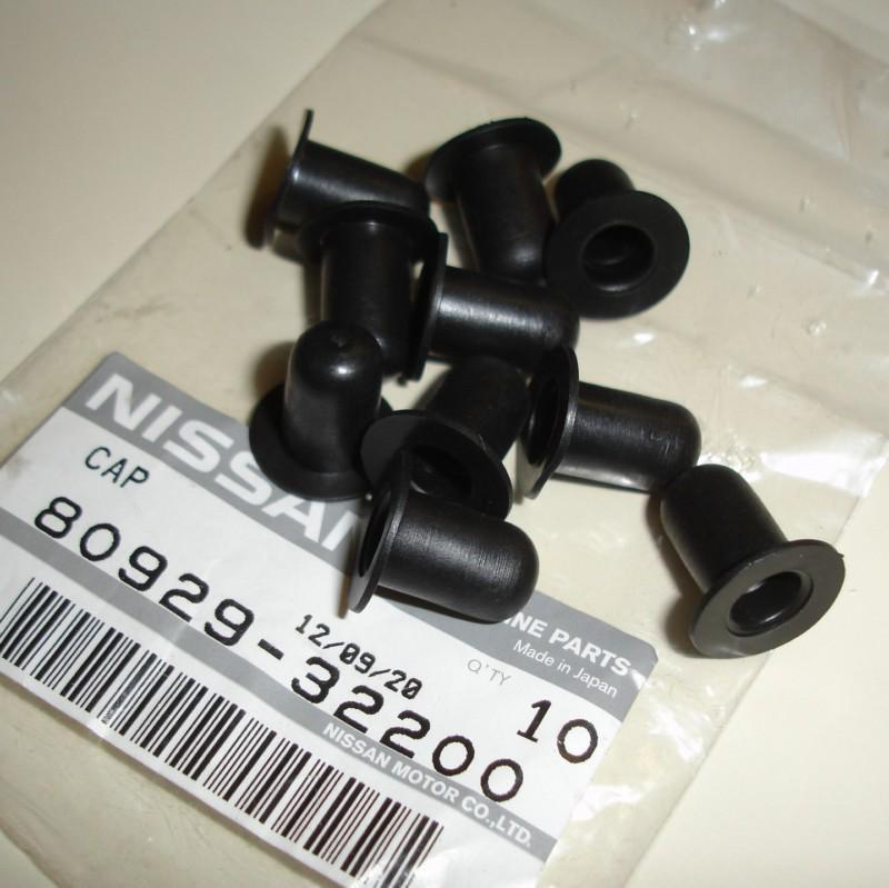 Genuine nissan datsun 240z 260z 280z 510 door panel clip cups