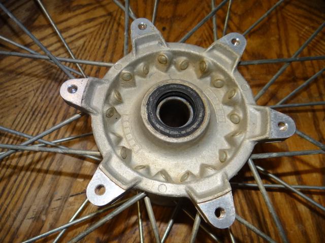 03-04-05_yamaha yz250f_yzf_250_450_front wheel_rim_hub_spokes_michelin tire