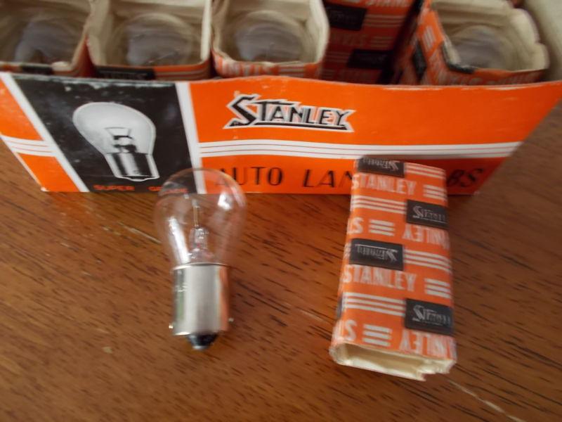 Six volt turn signal brake lght bulbs box of 10 stanley a4513 like 1156 new nos