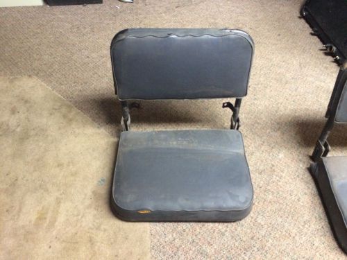 Fj40 landcruiser rear jump seats