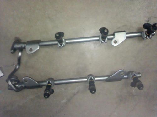 05 06 infiniti g35 fuel injection rail w/ fuel injector (set); (bosch)