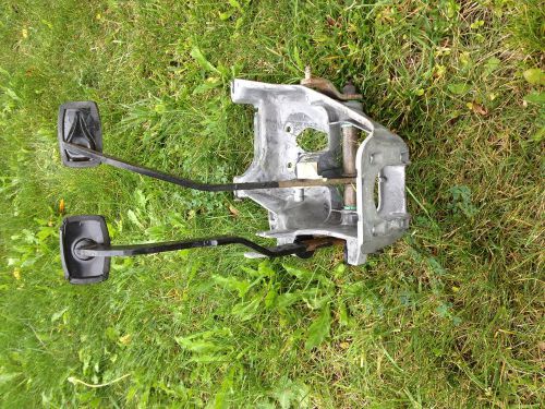 1987-1991 ford truck/bronco pedal assembly