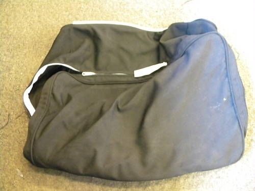 Mako 215 small storage  bag 45023-04 / 116370 black marine boat