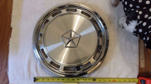 New nos plymouth 82-88 dodge caravan lebaron 14 inch chrome hubcap oem 4284064