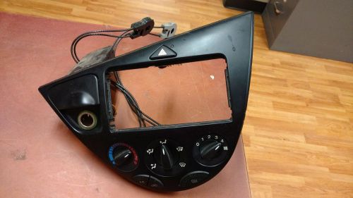 Oem 1999 ford focus se  a/c climate control with radio bezel