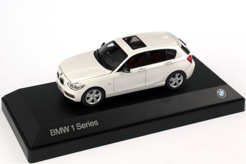 Model car; bmw 1 series 5-door hatchback  1:43 scale  white  80422210024