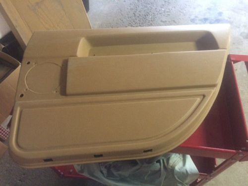 88/95 volvo 240 740 960 right passenger door panel tan / beige 9158326-0