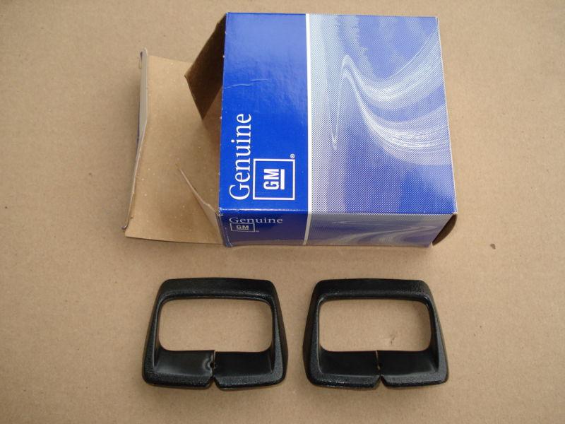 2 nos gm seat belt guides! show quality! these are paintable! show quality 73-81