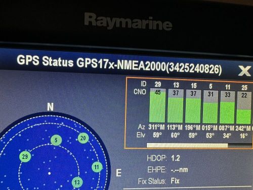 Raymarine a67 touchscreen mfd  chartplotter gps / fishfinder / radar e70077