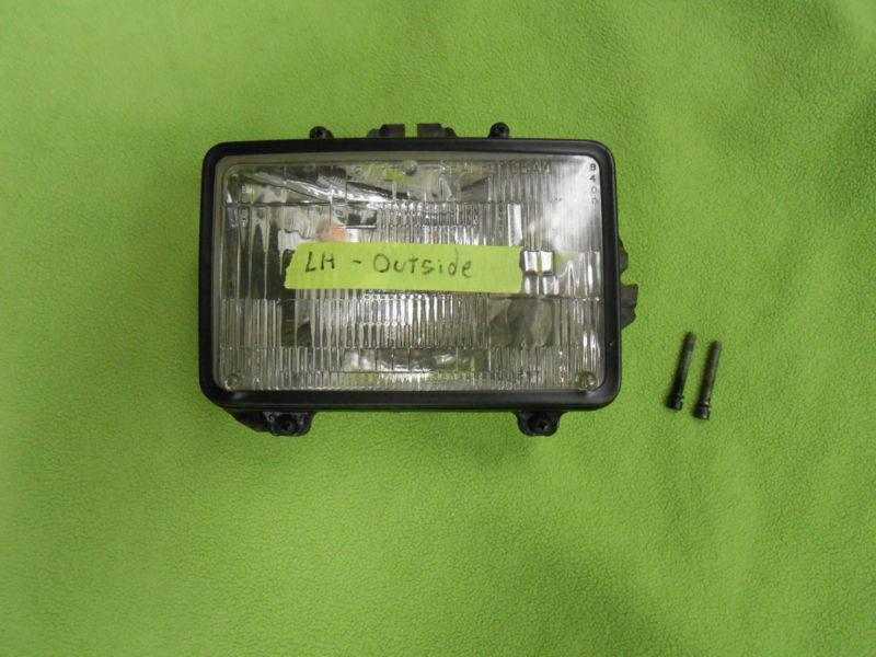 1982-1992 camaro l/h driver side outer headlight lamp bucket assembly