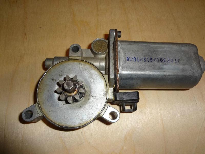 1995 cadillac sls rhf wiper motor 22071648 right side