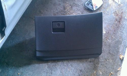 G37 glove box black