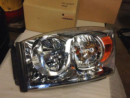 2007 dodge ram headlight