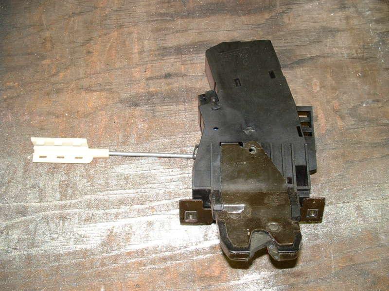 1994-1998 850 volvo trunk latch