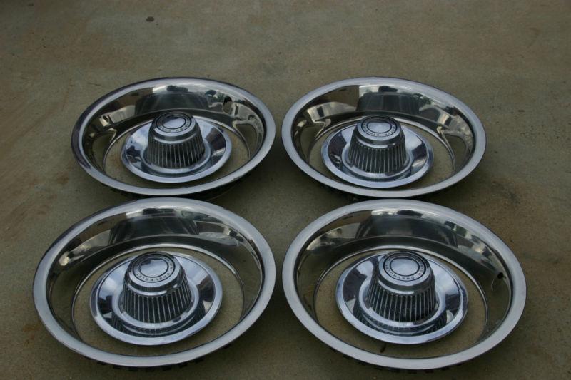 15 inch trim beauty rings with chevolet motor divsion center caps full set