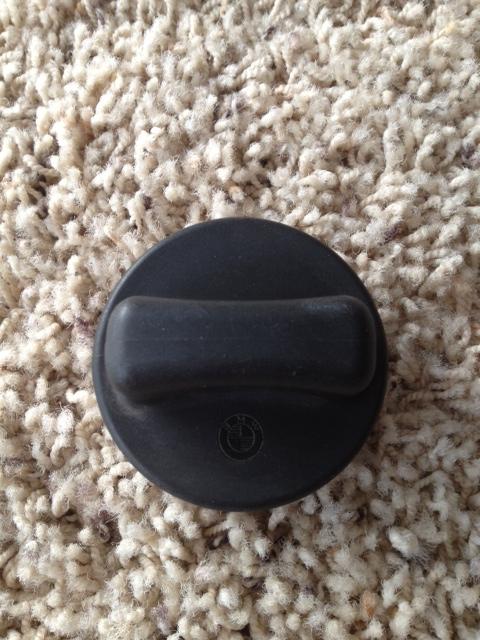 Bmw e24 e28 e30 e31 e34 e32 e36 gas cap rare oem m3 m5 fuel door 318i 325i 525i