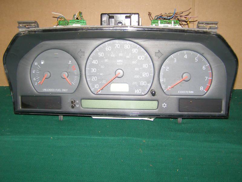 1998 volvo s70 speedometer cluster   sedan   station wagon