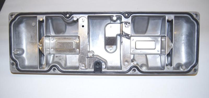 Nos genuine gm 24577253 engine valve cover 98-01 sunfire (25492)