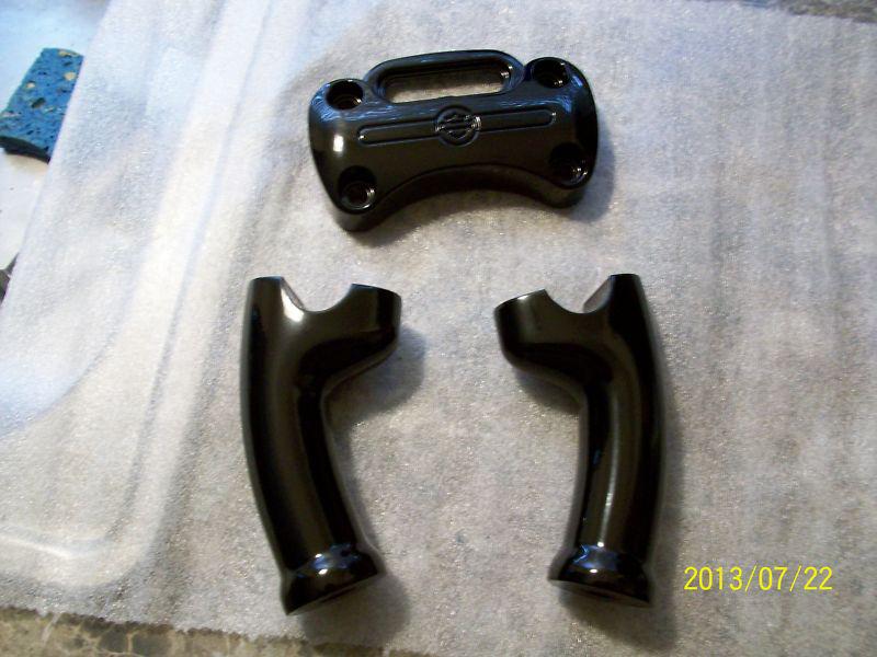 Harley handlebar risers-top clamp-dyna low rider-59786-06-gloss black